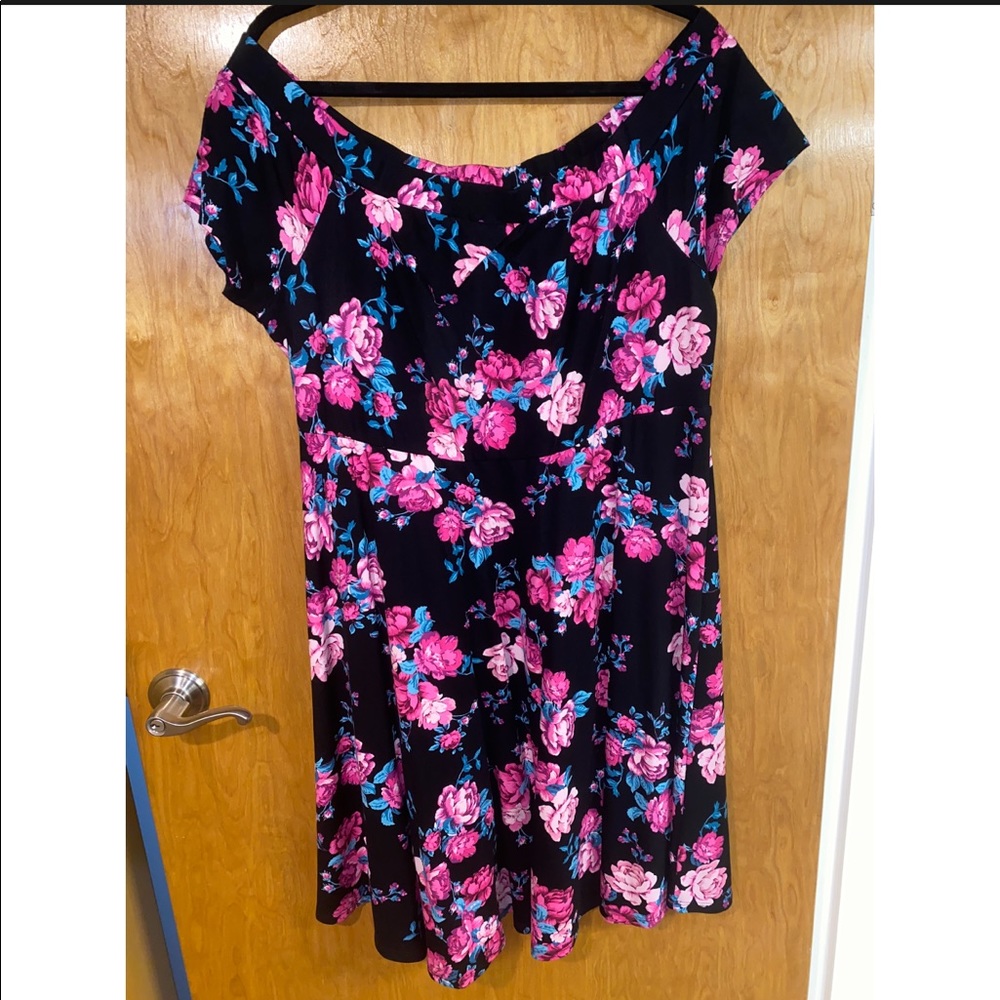 Torrid size 1 off the shoulder dress. Pink & blue